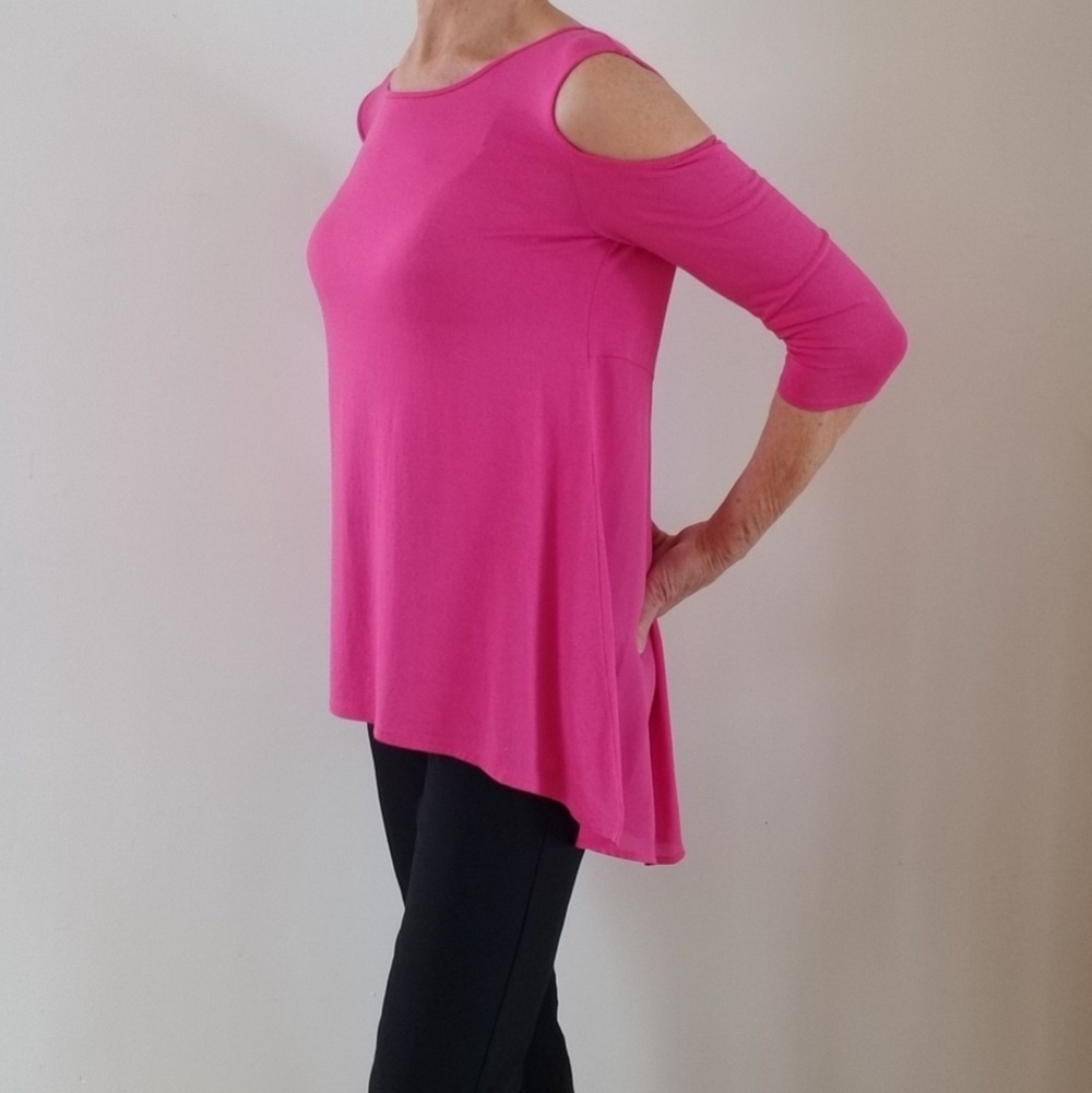 Vince Camuto hot pink cold Shoulder Tunic Top - Picture 3 of 9